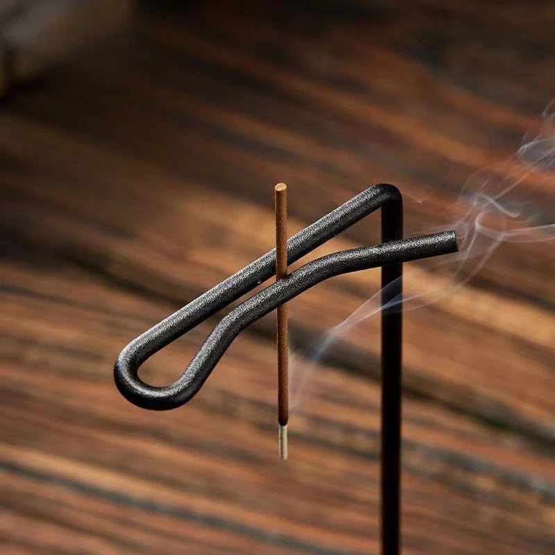 Incensário Madeira e Metal – Elegância e Simplicidade